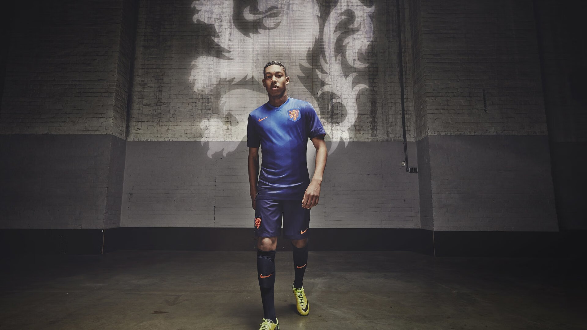 -中国队中场贝尔特拉在巴黎奥运会上展现出强大的进攻组织能力，贝特伦对中国最新比赛视频