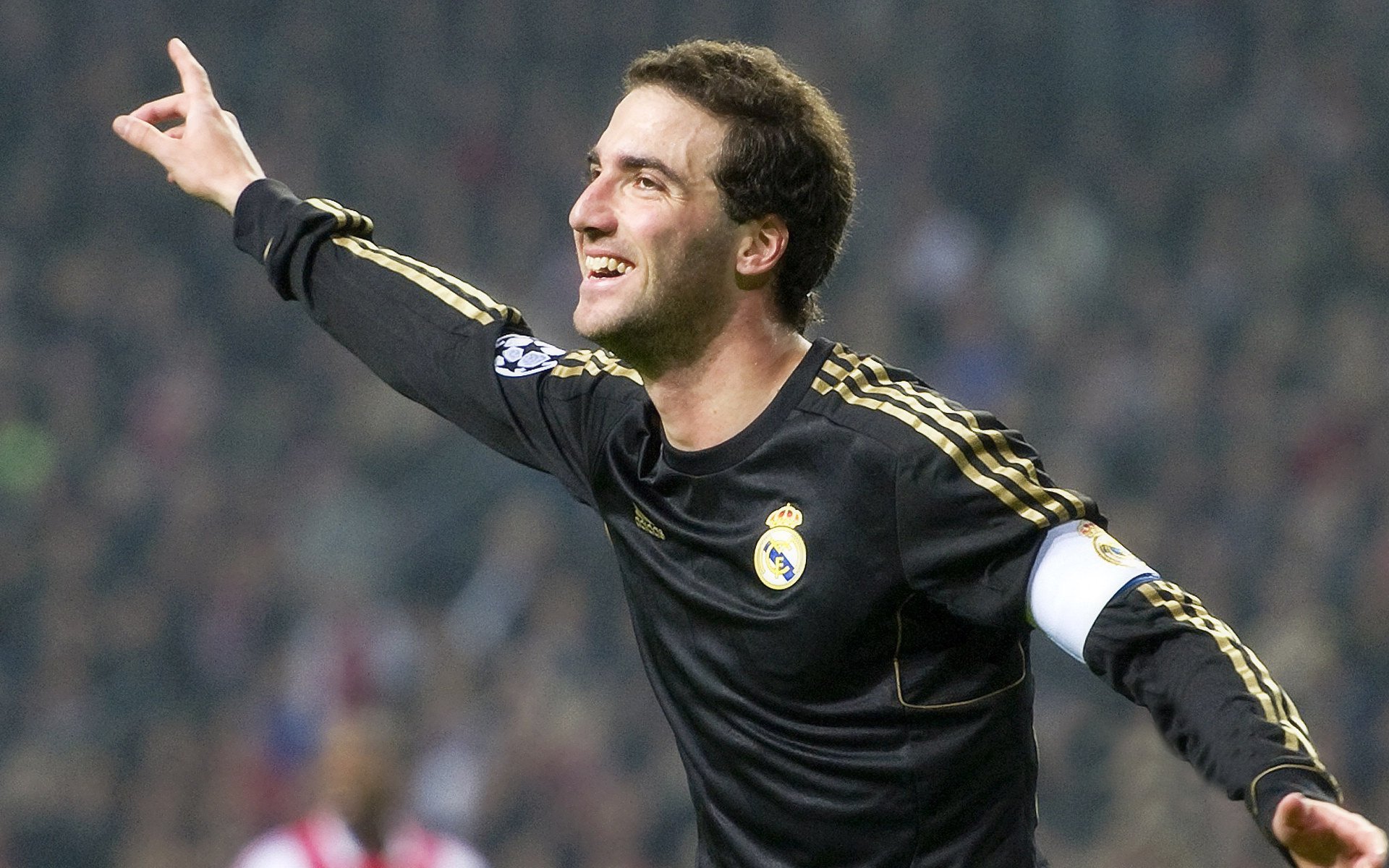 -多地结合足球推动全民健康，打造体育强国新格局，足球运动在全民健身中的意义